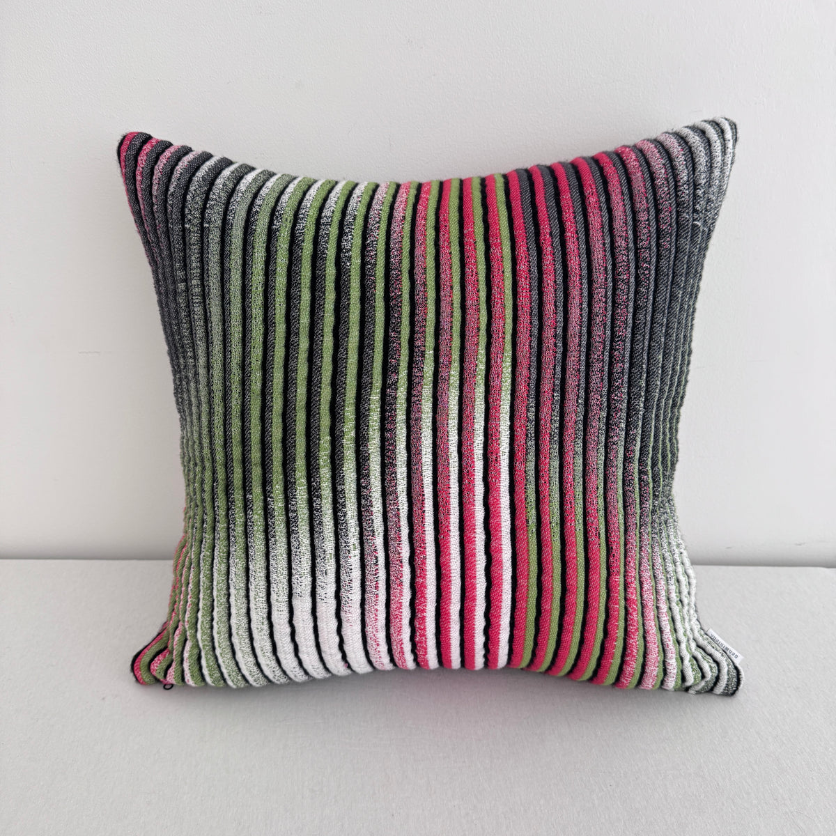 COLORWAVE cushion cover | 01 green×red – YURI HIMURO ONLINE SHOP